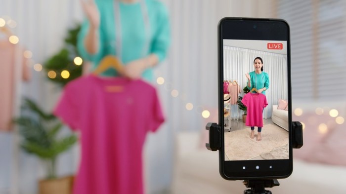 Tiktok moves forward with live shopping in us
